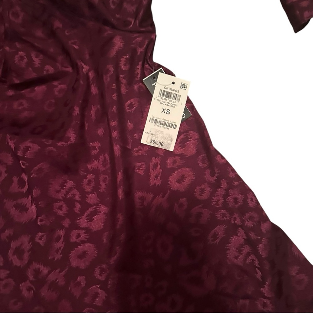 NEW Bar III Plus Size Animal Jacquard Blouse Ruffle Sleeve Size XS Maroon - Picture 7 of 8